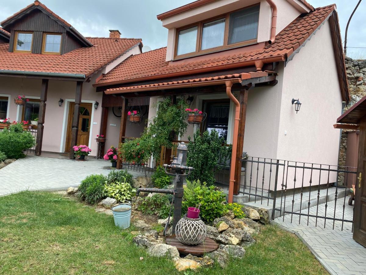 "Na Skale " Apartment In Center, Free Parking Bojnice Exterior foto